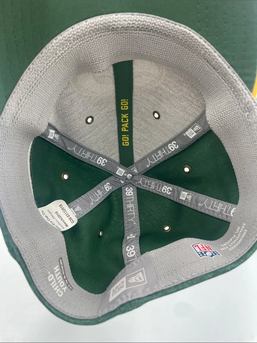 Green & Gold Youth Cap with Team Logo. NFL. New Era Cap Co. Packers. Preowned.